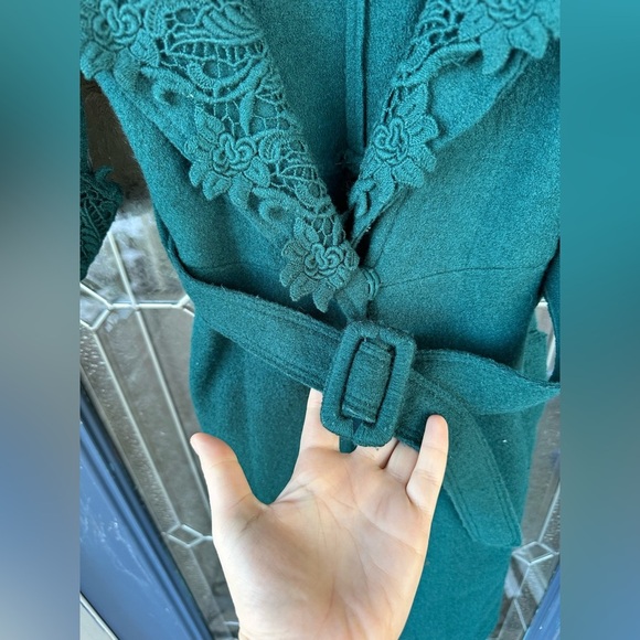 Small 100% wool forest green crochet 1/2 sleeve coat Eyelit belted long trench - Picture 2 of 7